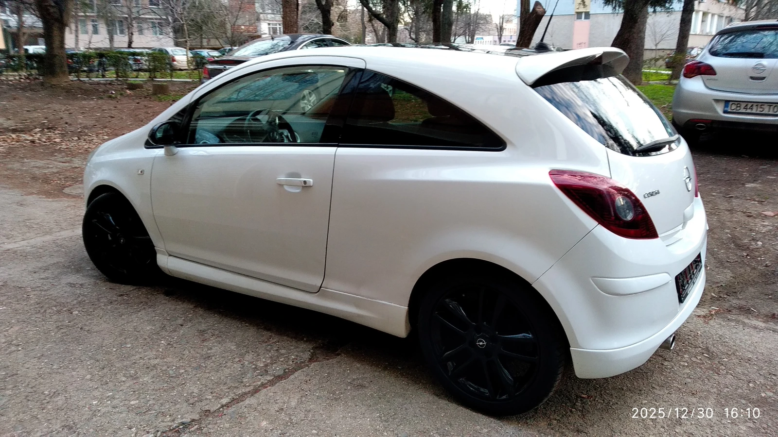 Opel Corsa 1.2 OPC LINE Limited Edition - изображение 4