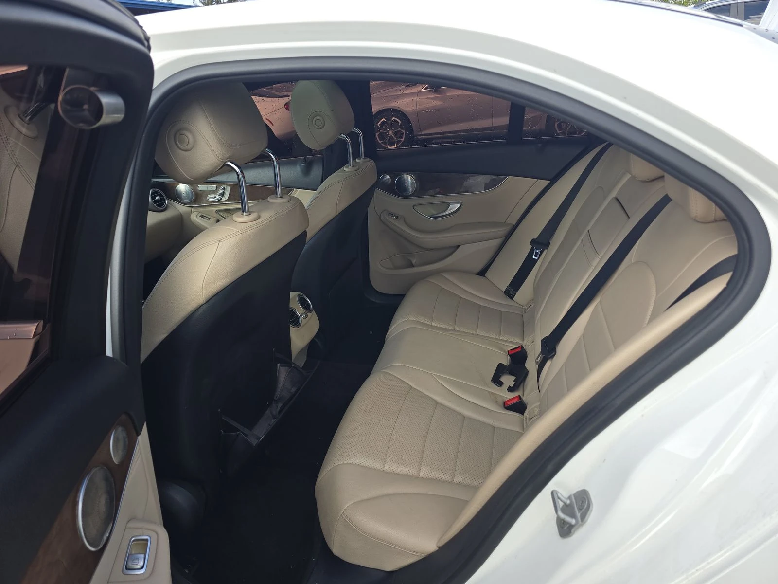 Mercedes-Benz C 400 AMG* PACK* 4MATIC* BURMESTER* , снимка 13 - Автомобили и джипове - 53727562