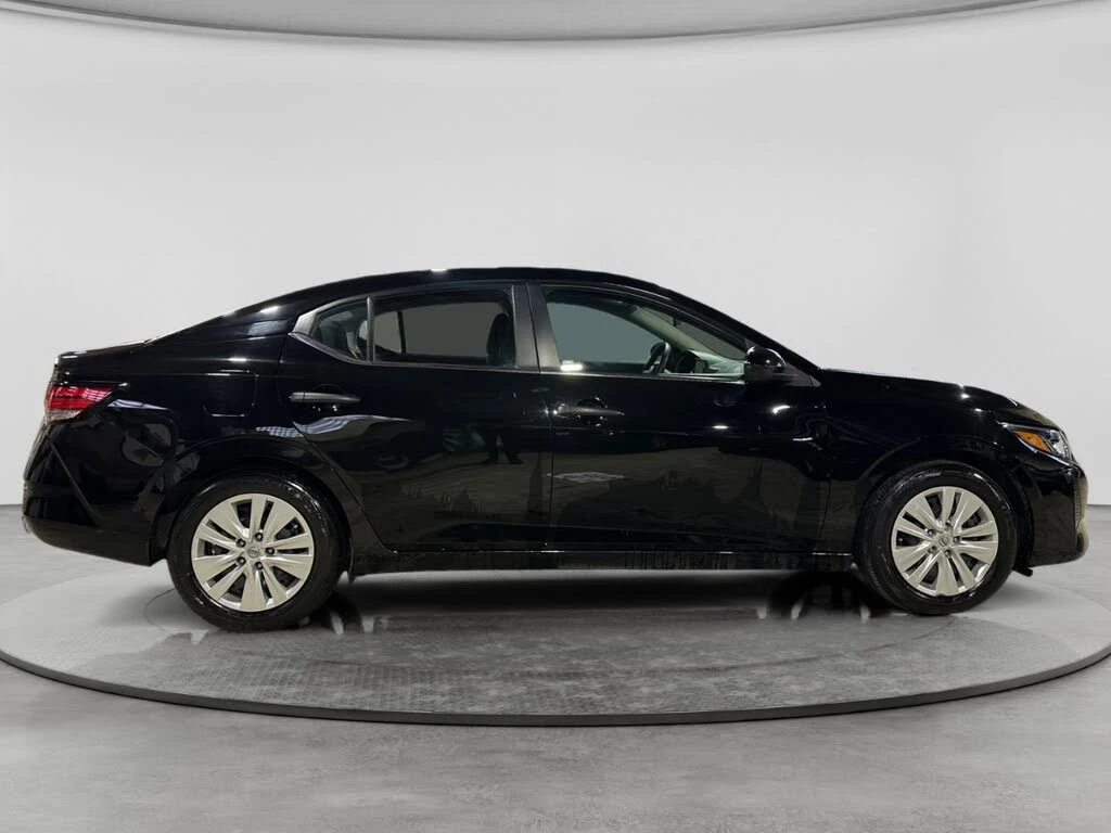 Nissan Sentra S FWD* АвтоКреди* (ЦЕНА ДО БГ), снимка 6 - Автомобили и джипове - 53951905