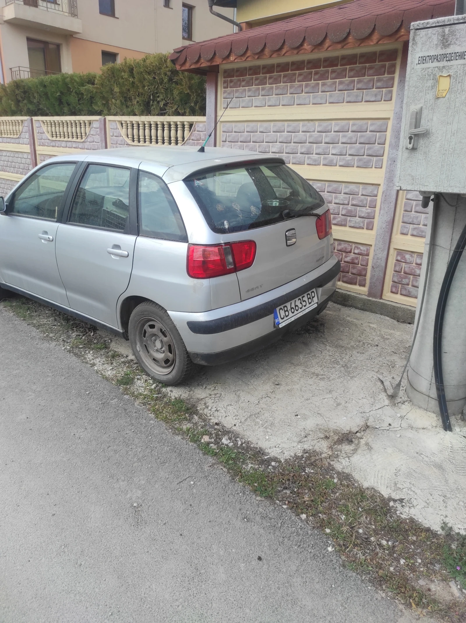 Seat Ibiza 1.4, снимка 3 - Автомобили и джипове - 53994039