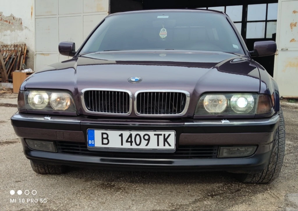 BMW 750 V12, снимка 2 - Автомобили и джипове - 54083360
