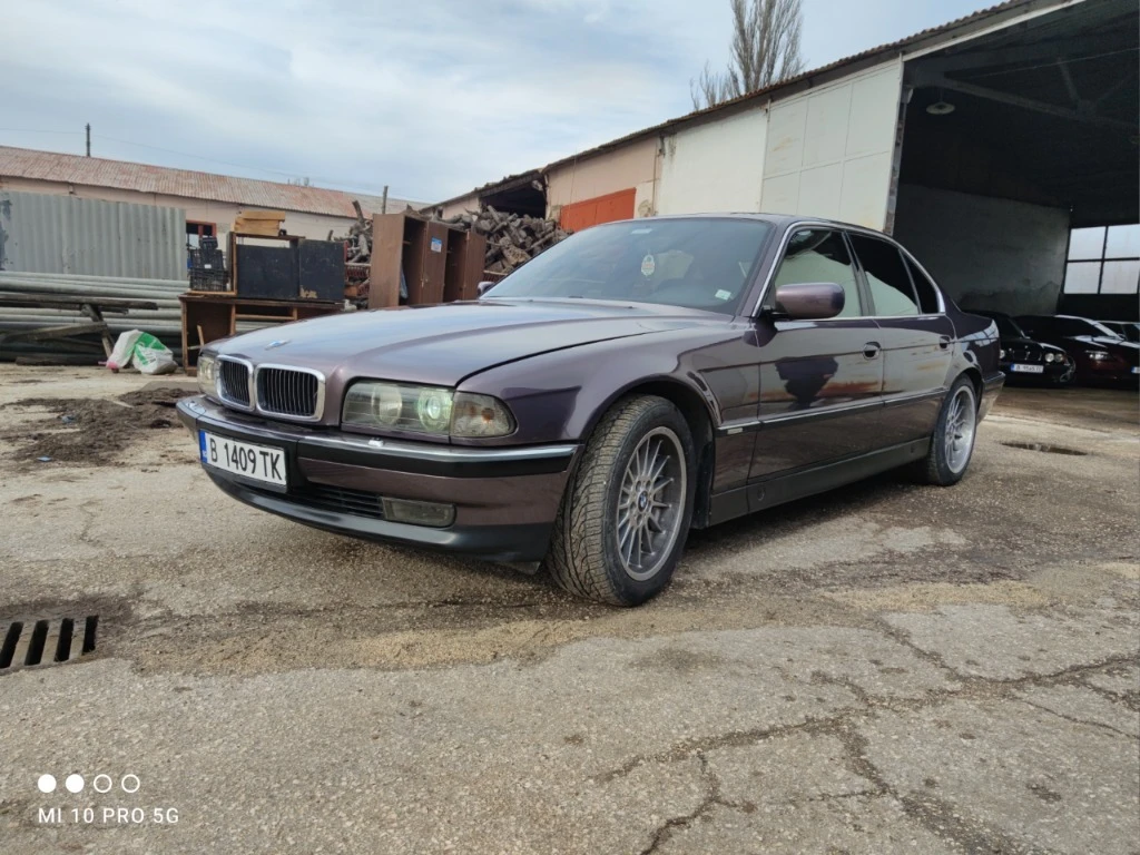 BMW 750 V12