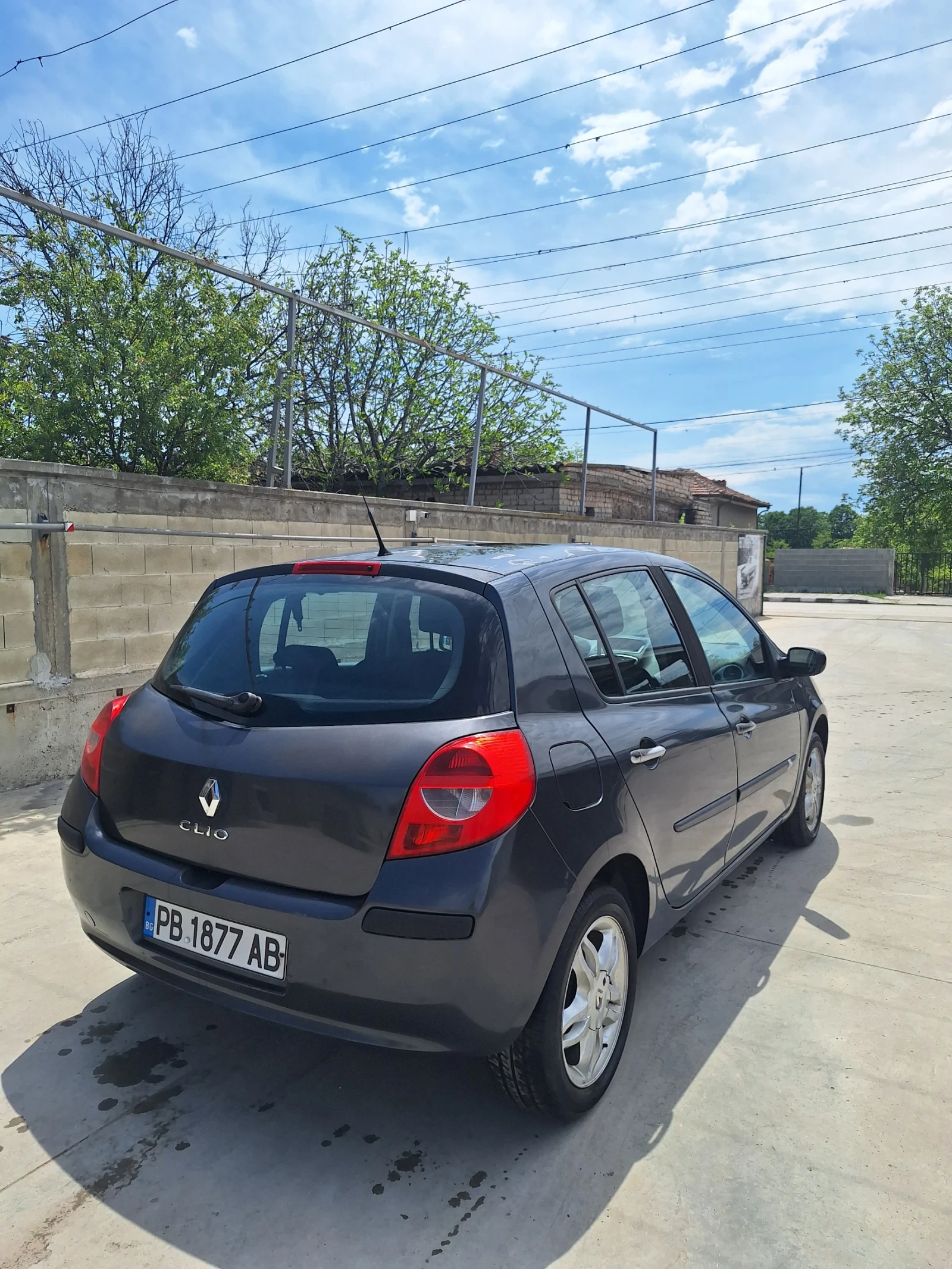 Renault Clio 1.2, снимка 6 - Автомобили и джипове - 54454299
