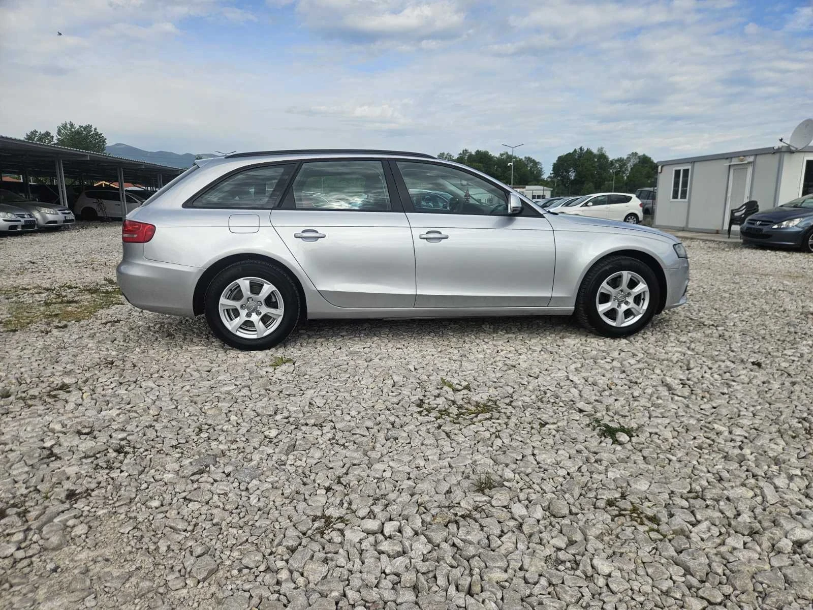 Audi A4 2.0 TDI, снимка 6 - Автомобили и джипове - 54457938