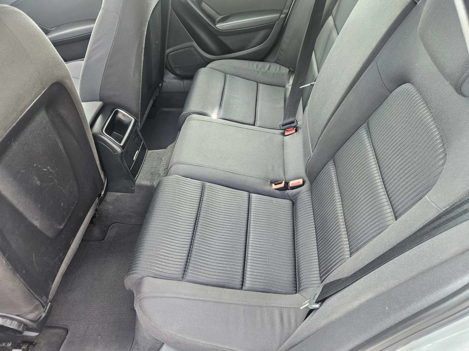 Audi A4 2.0 TDI, снимка 11 - Автомобили и джипове - 54457938