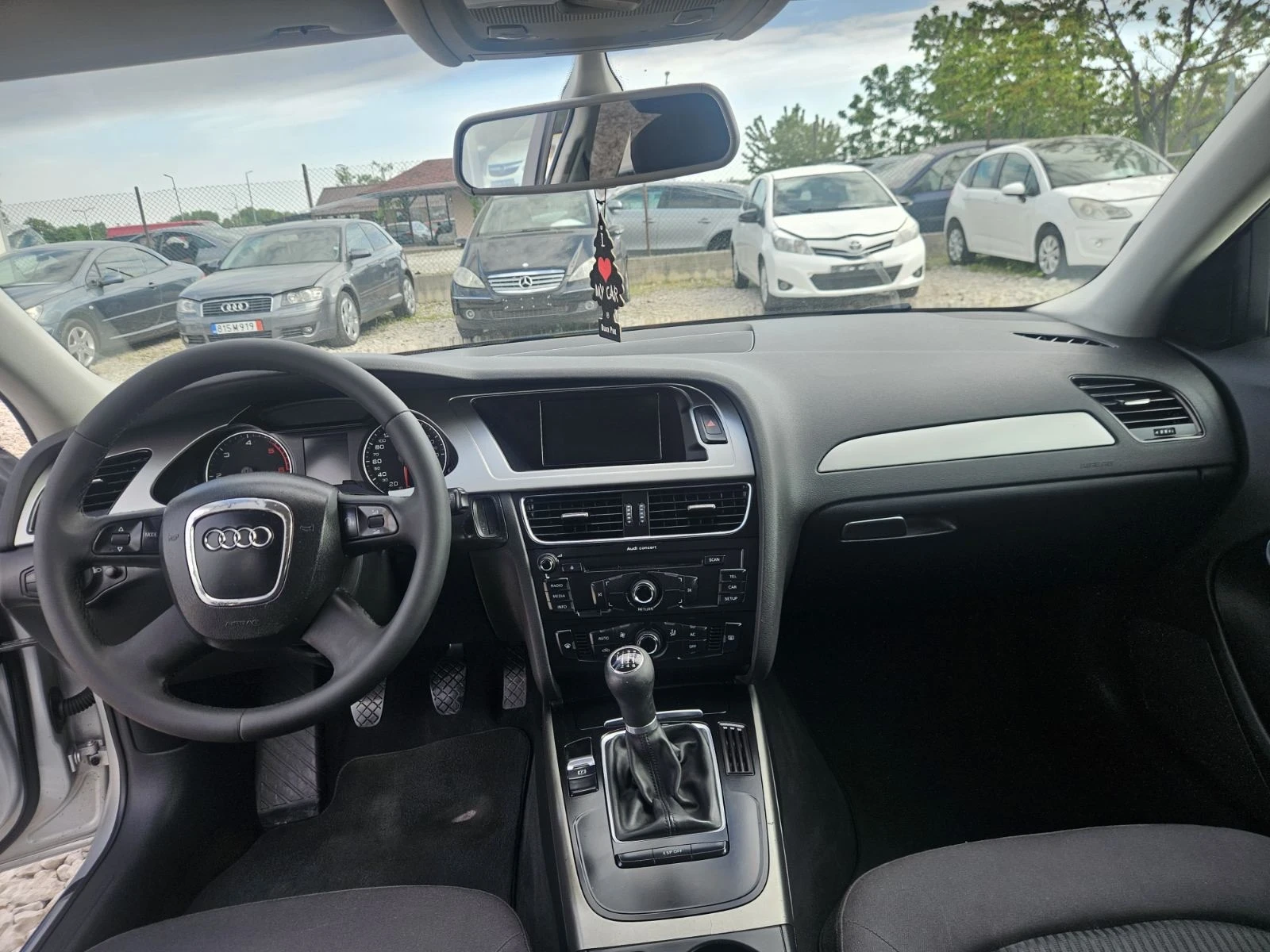 Audi A4 2.0 TDI, снимка 10 - Автомобили и джипове - 54457938