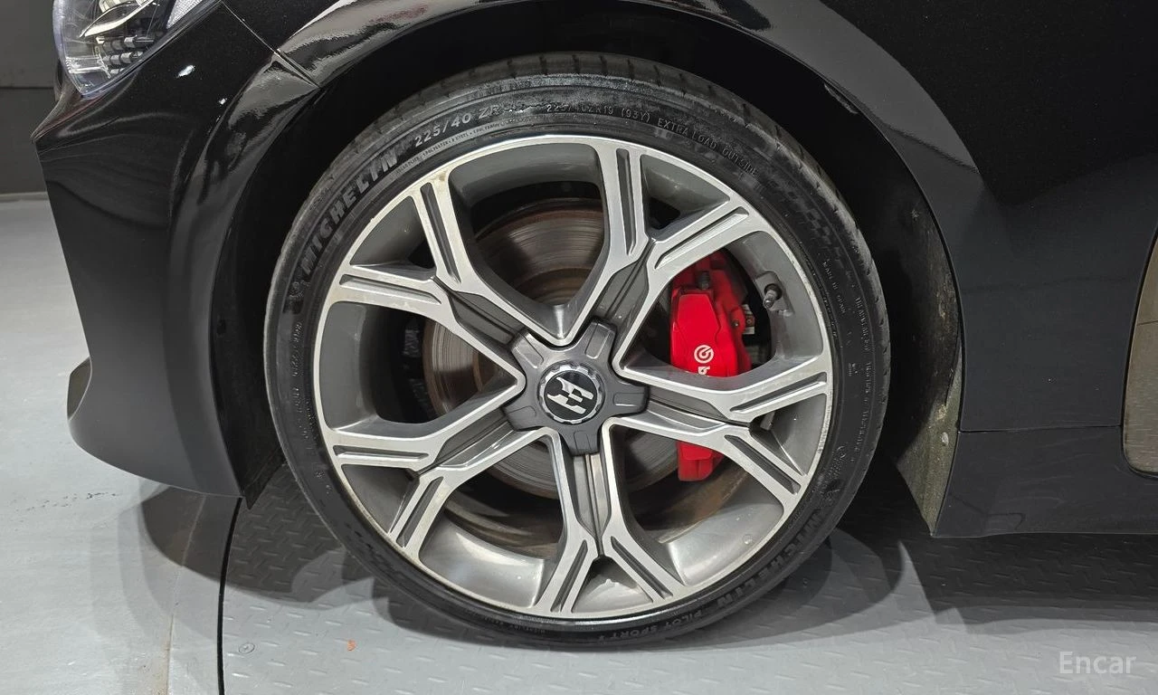Kia Stinger * 3.3t* 2WD* GT* ПОДГРЕВ* ОБДУХВАНЕ* HUD* , снимка 5 - Автомобили и джипове - 54460281