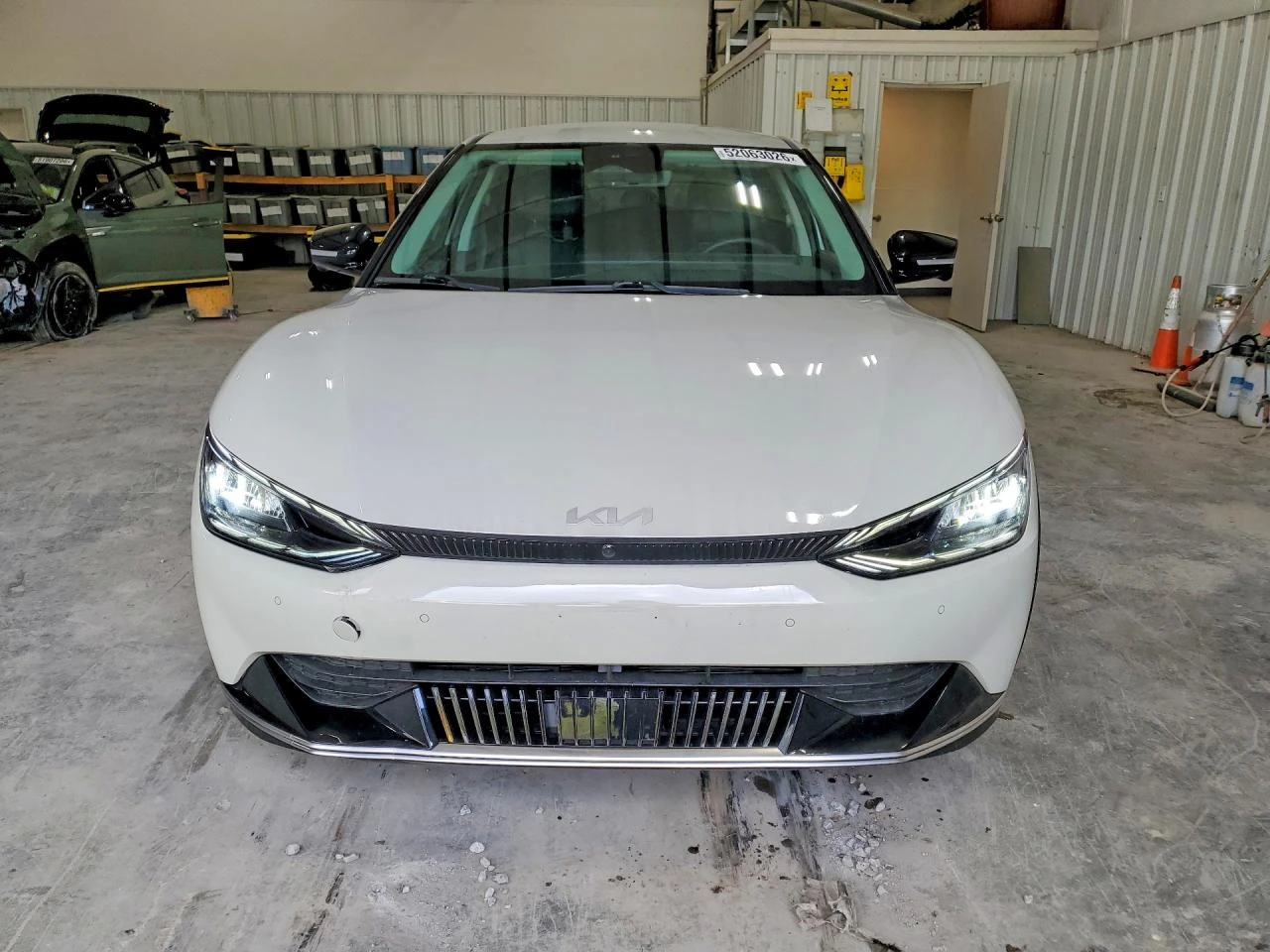 Kia EV6 AWD - WIND, снимка 5 - Автомобили и джипове - 54930032