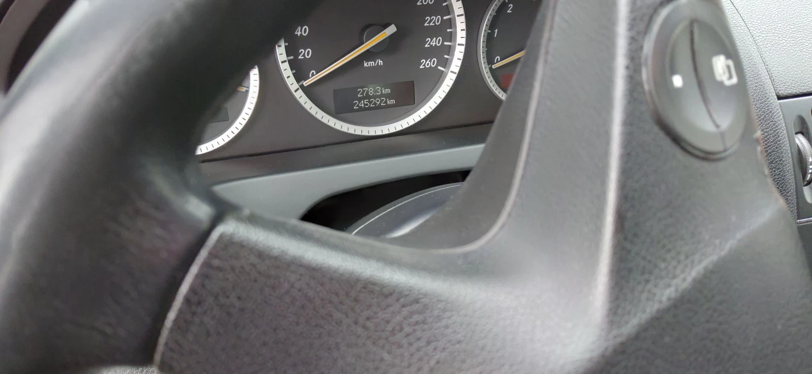 Mercedes-Benz C 220 CDI 136k, снимка 6 - Автомобили и джипове - 55002396