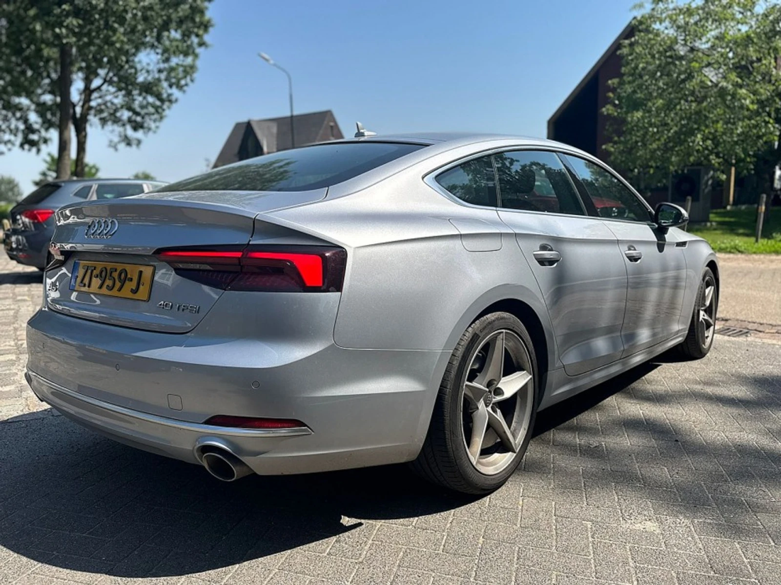 Audi A5 Sportback 40 TFSI Design, снимка 3 - Автомобили и джипове - 55614252