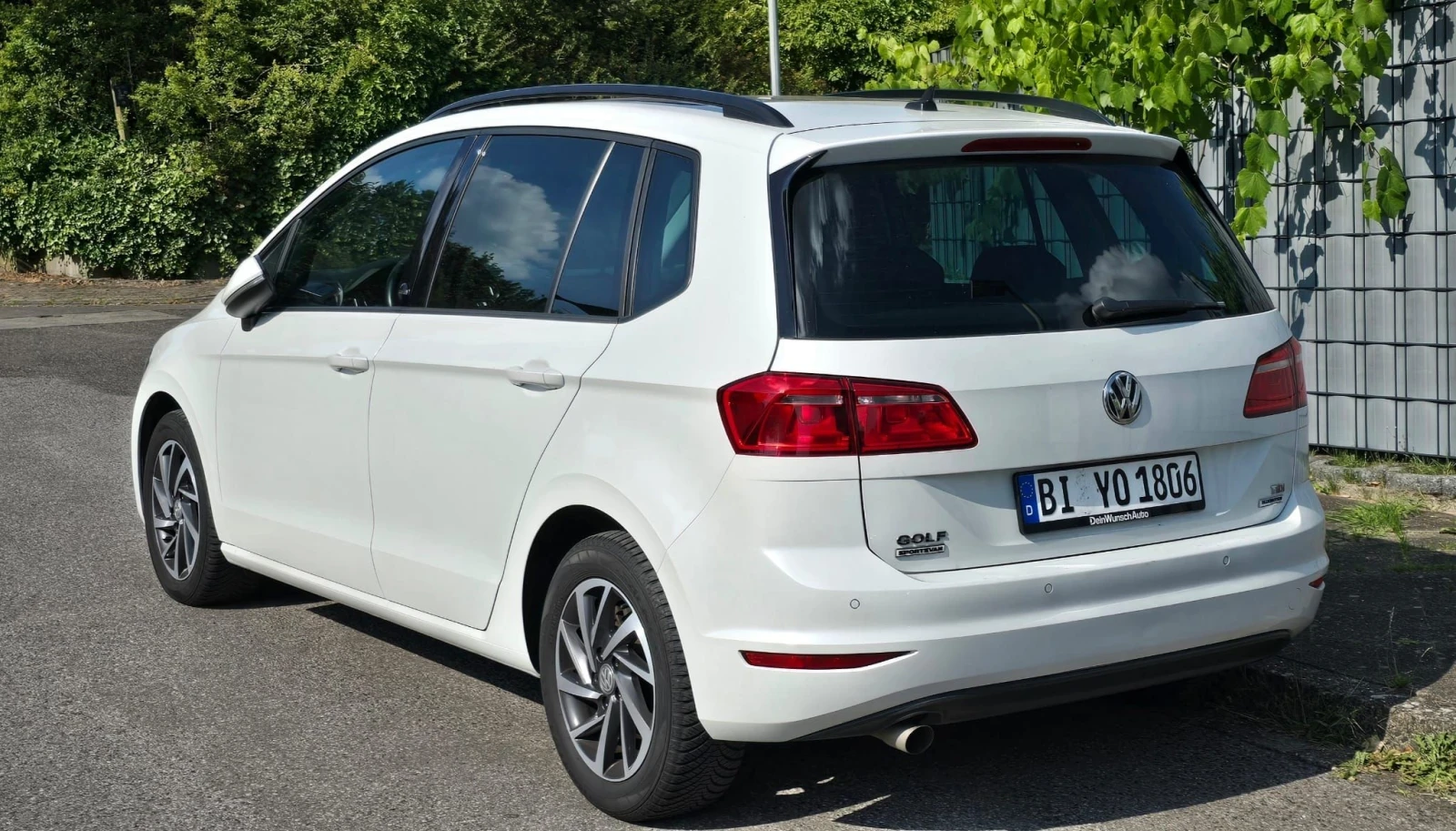 VW Golf Sportsvan 1.6 TDI 116к.с., снимка 3 - Автомобили и джипове - 55630554