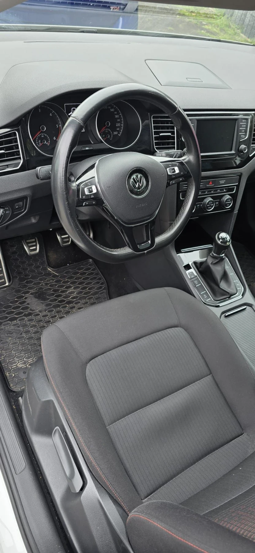 VW Golf Sportsvan 1.6 TDI 116к.с., снимка 9 - Автомобили и джипове - 55630554