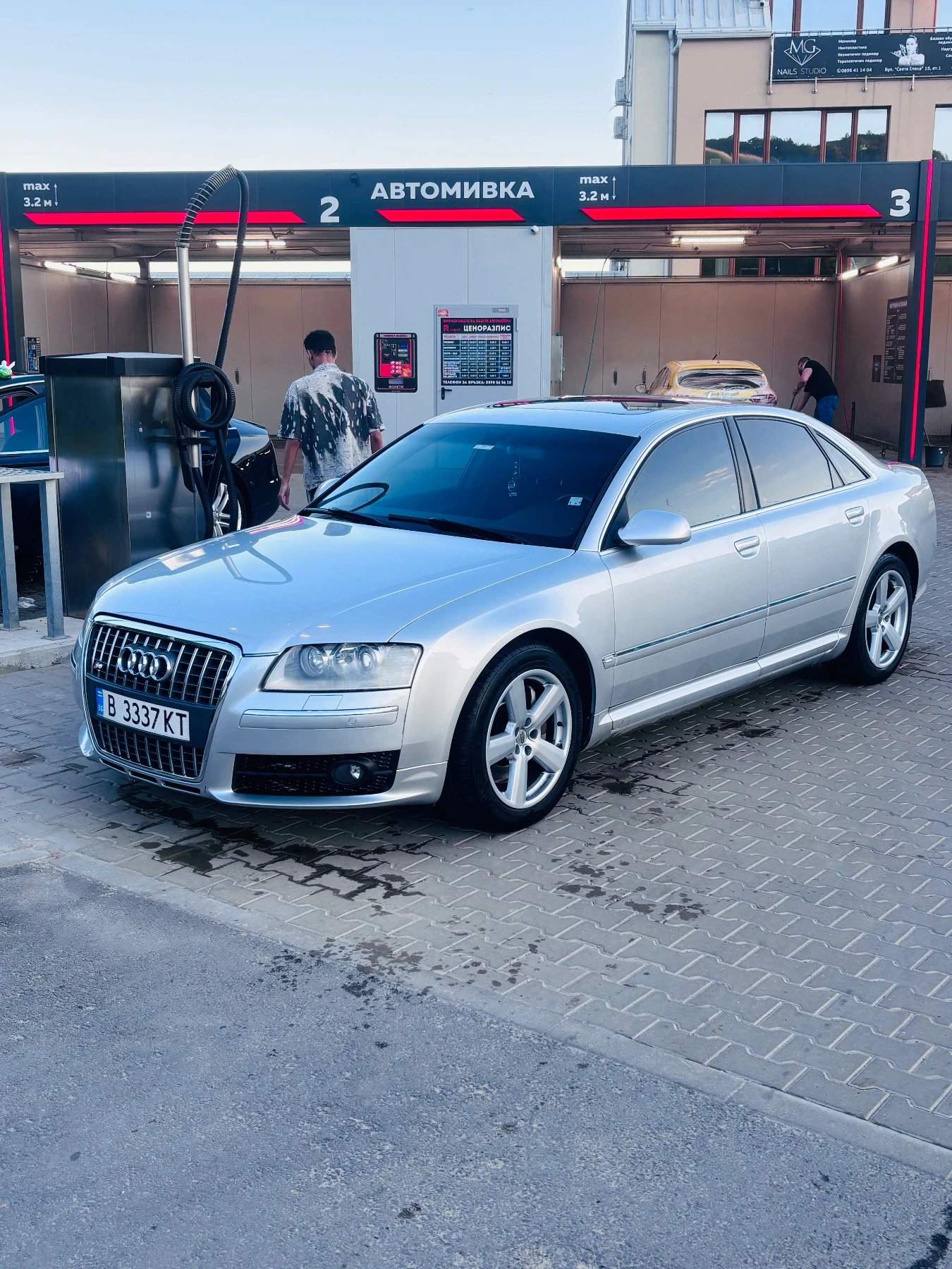 Audi A8 4.2 