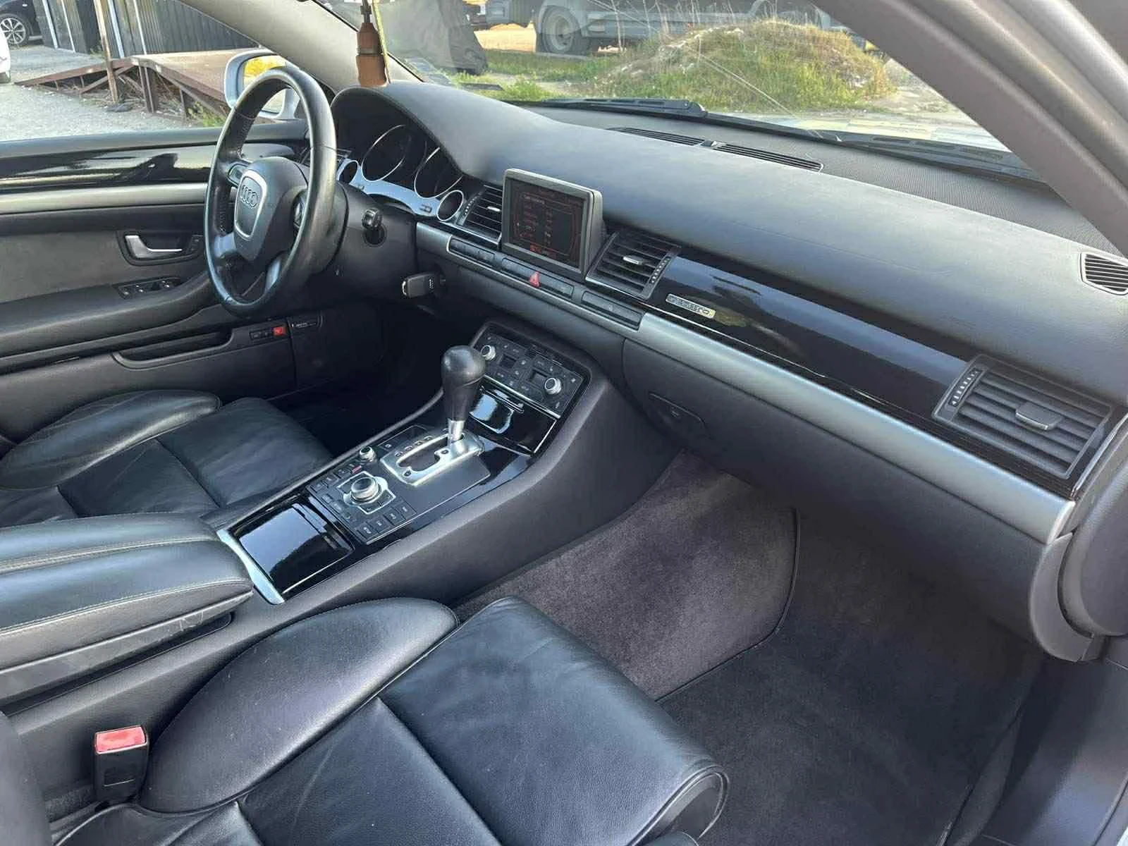 Audi A8 4.2 , снимка 8 - Автомобили и джипове - 55709150