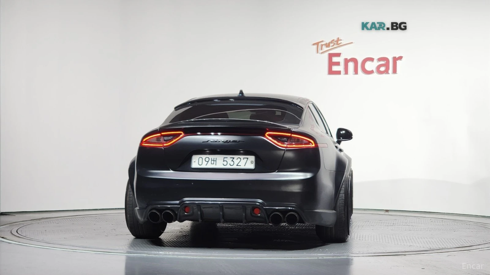 Kia Stinger Dream Edition* HUD* КОЖА* ОБДУХВ* НАВИ* КАМЕРА, снимка 4 - Автомобили и джипове - 55750064