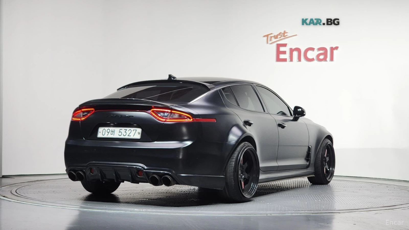 Kia Stinger Dream Edition* HUD* КОЖА* ОБДУХВ* НАВИ* КАМЕРА, снимка 2 - Автомобили и джипове - 55750064