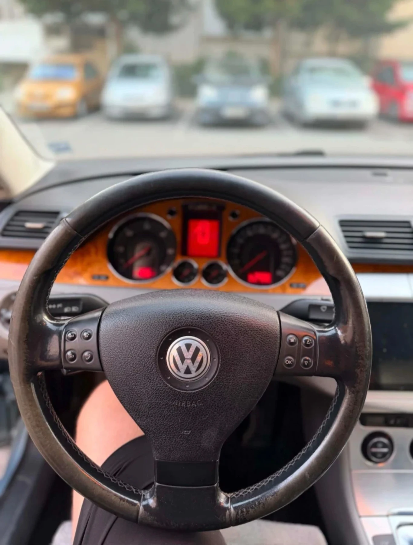 VW Passat, снимка 11 - Автомобили и джипове - 55957421