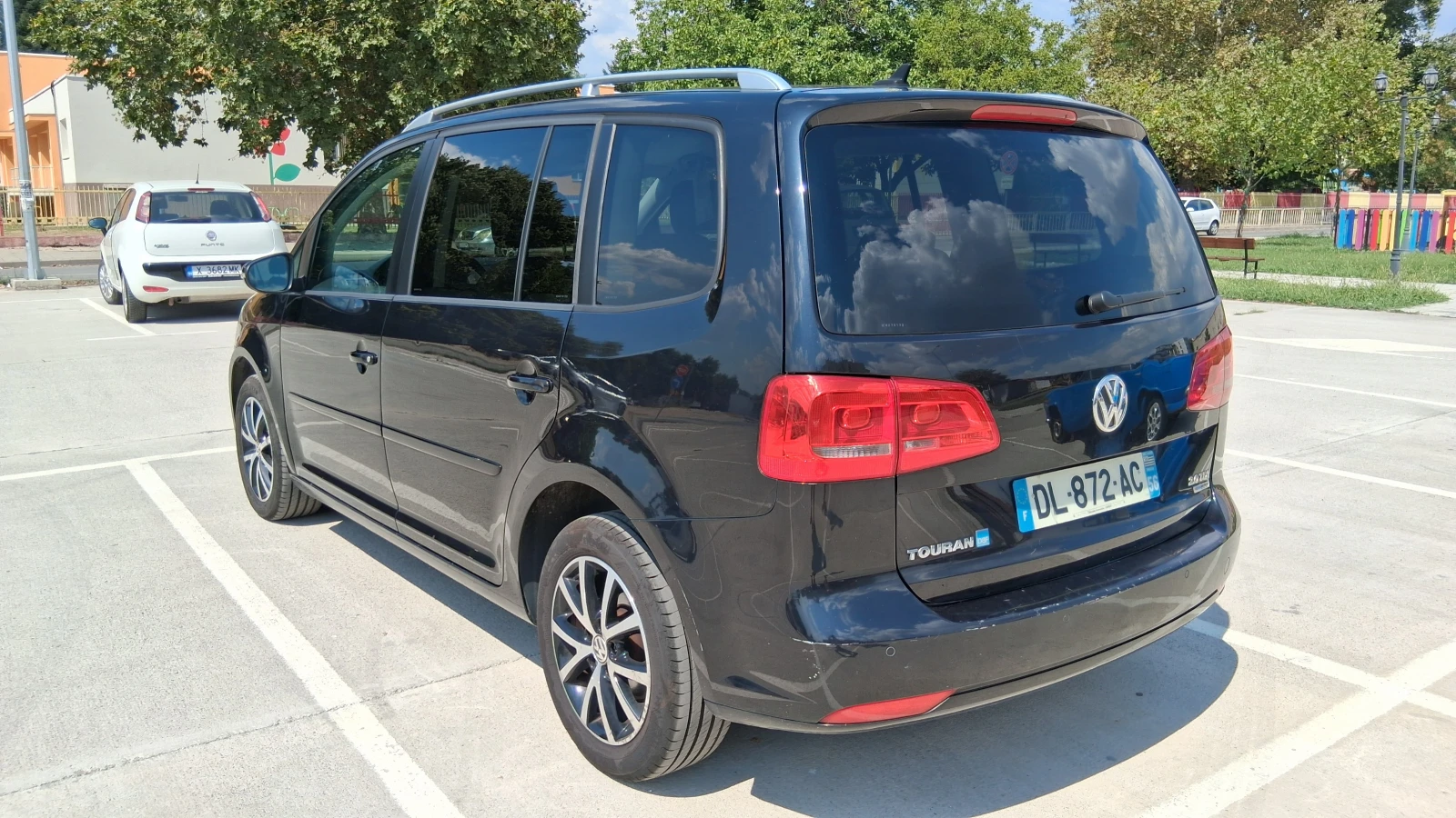VW Touran, снимка 5 - Автомобили и джипове - 55975673