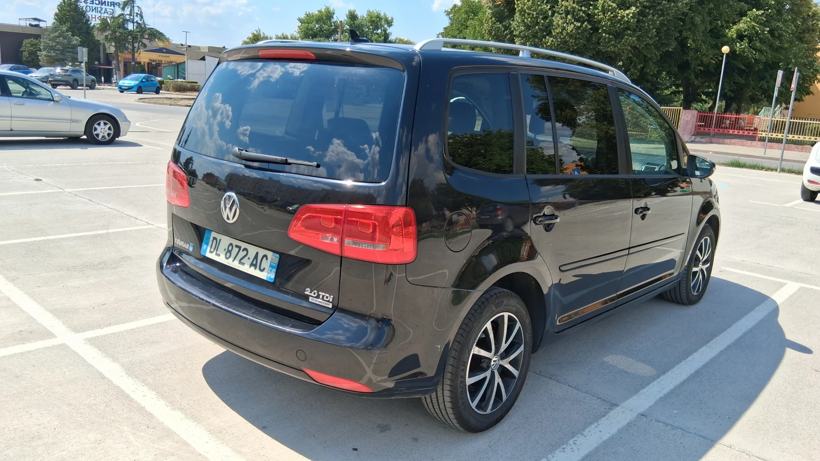 VW Touran, снимка 4 - Автомобили и джипове - 55975673