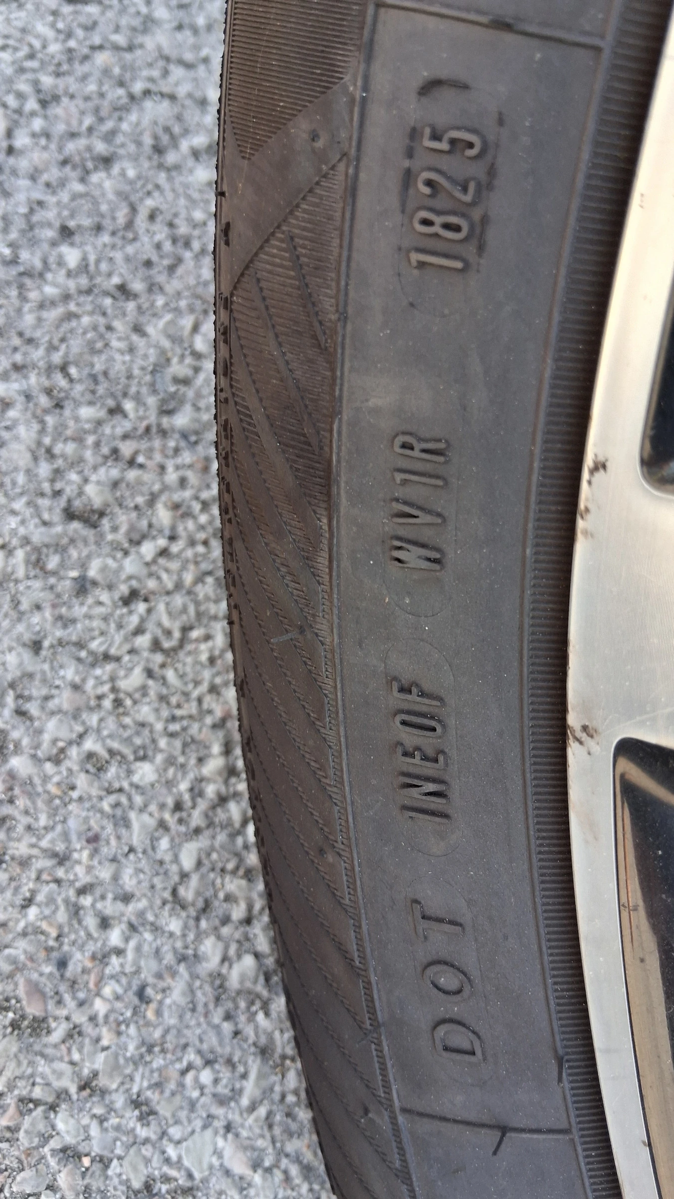 VW Touran, снимка 11 - Автомобили и джипове - 55975673