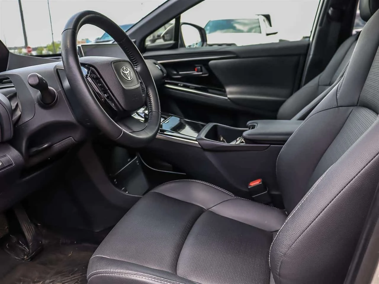 Toyota bZ4X * E 160 kW XLE| PREMIUM| LEATHER| ROOF| JBL| HUD|  | Mobile.bg � ����������� 9