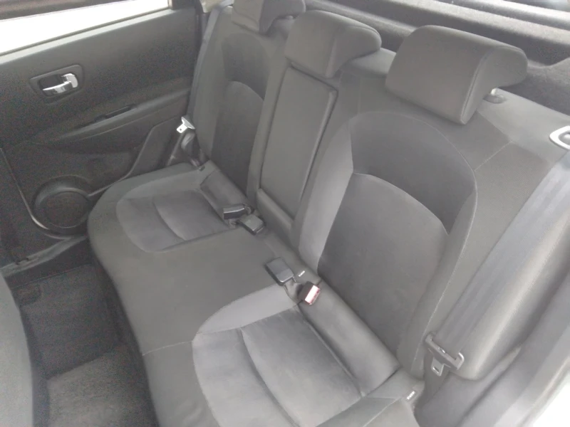 Nissan Qashqai 1.5dci, снимка 8 - Автомобили и джипове - 47943451