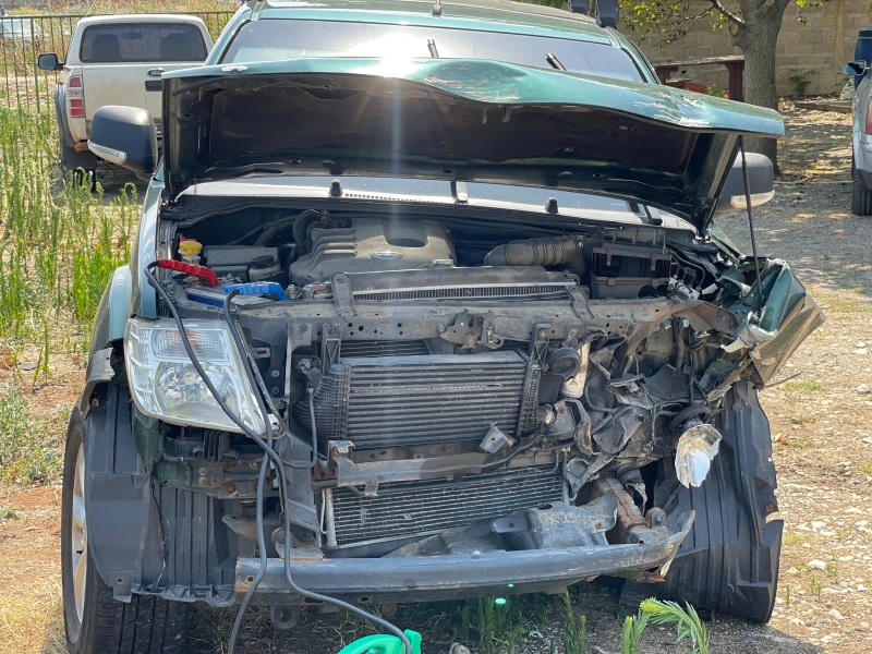 Nissan Navara 2.5DCi 190кс на части, снимка 4 - Автомобили и джипове - 51139147