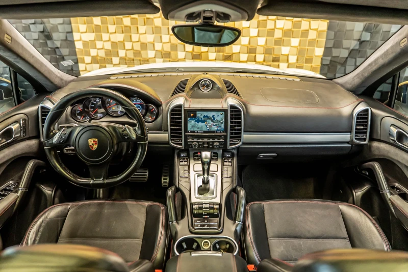 Porsche Cayenne GTS Aero Pack, снимка 17 - Автомобили и джипове - 51582623