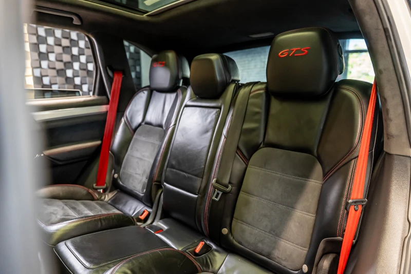 Porsche Cayenne GTS Aero Pack, снимка 15 - Автомобили и джипове - 51582623