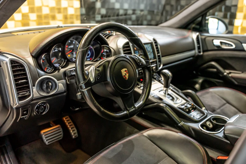 Porsche Cayenne GTS Aero Pack, снимка 9 - Автомобили и джипове - 51582623