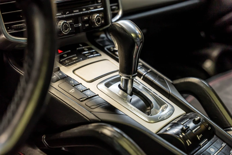 Porsche Cayenne GTS Aero Pack, снимка 10 - Автомобили и джипове - 51582623