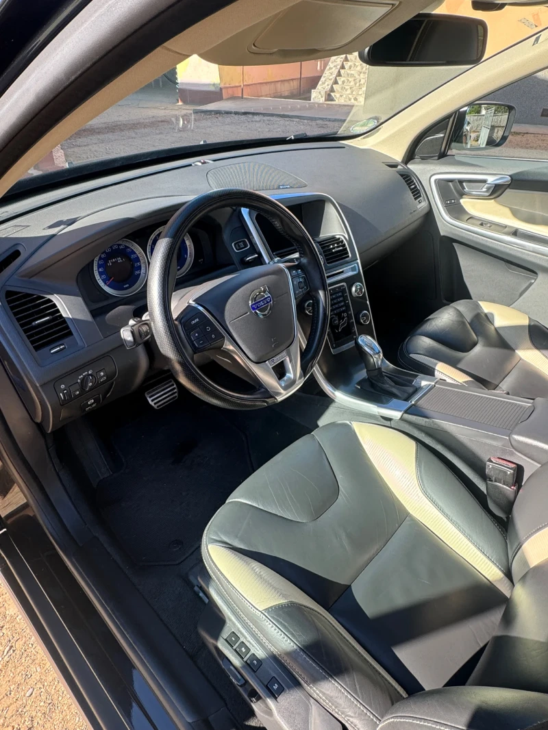 Volvo XC60, снимка 9 - Автомобили и джипове - 51767445