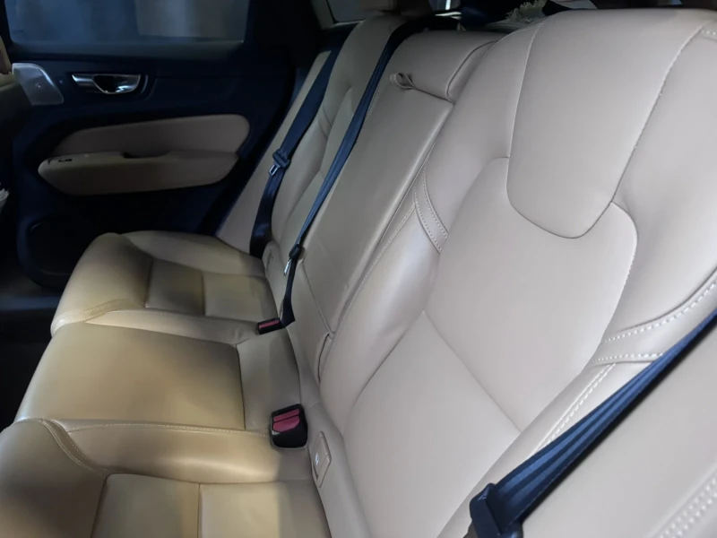 Volvo XC60 PoleStar Engeneered, снимка 13 - Автомобили и джипове - 52543860