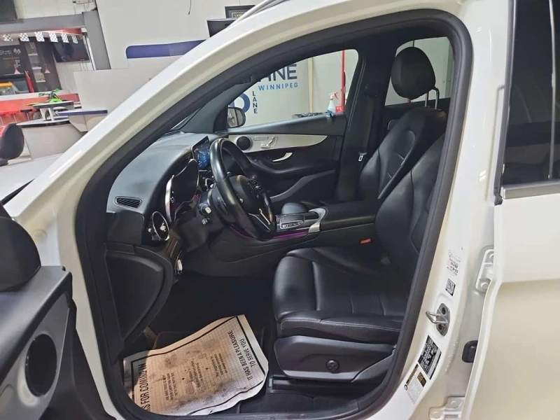 Mercedes-Benz GLC 300 4MATIC * 360 * PANO* KEYLESS  * OFF-ROAD* , снимка 5 - Автомобили и джипове - 53529610