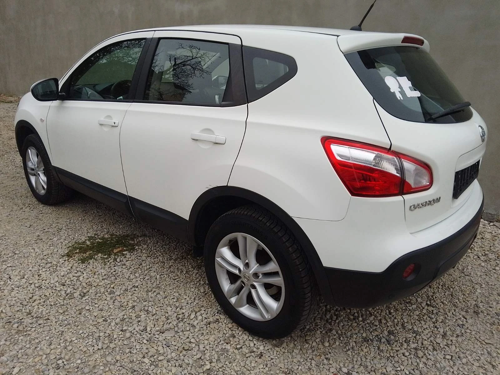 Nissan Qashqai 1.5dci - изображение 4