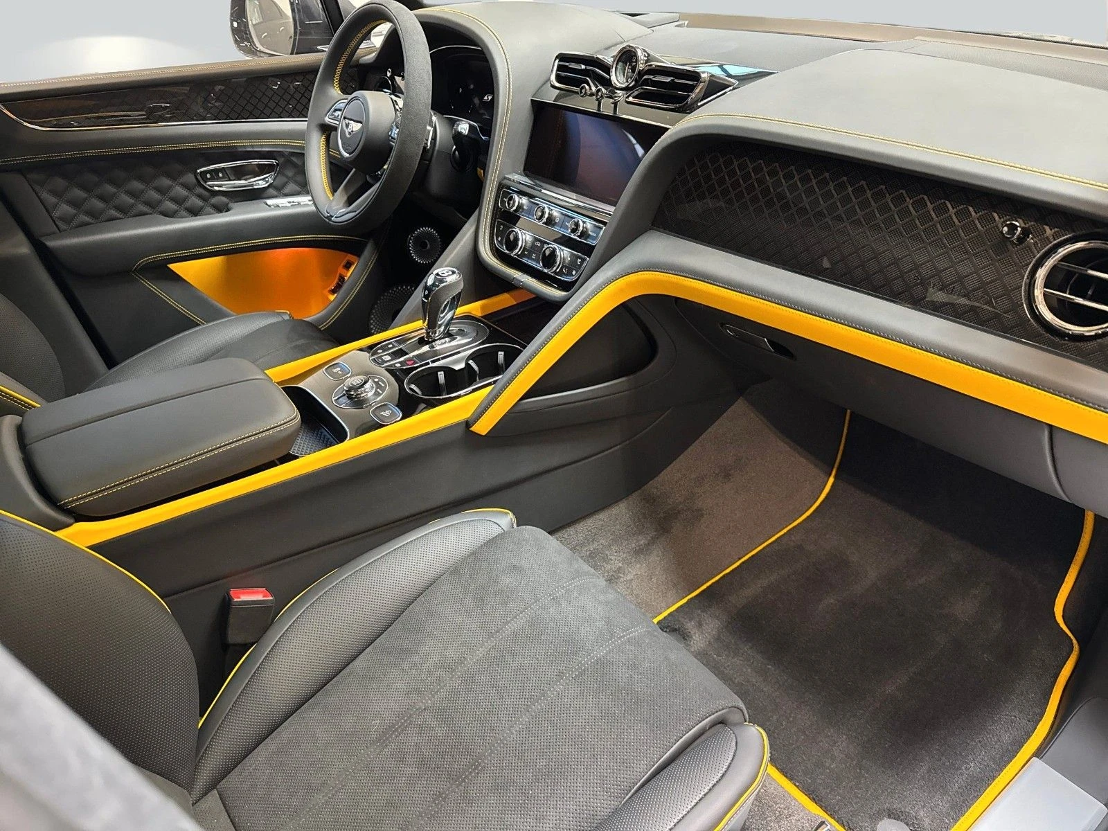 Bentley Bentayga S V8/ BLACK EDITION BY MULLINER/ B&O/ PANO/ TV/ 22 - изображение 8