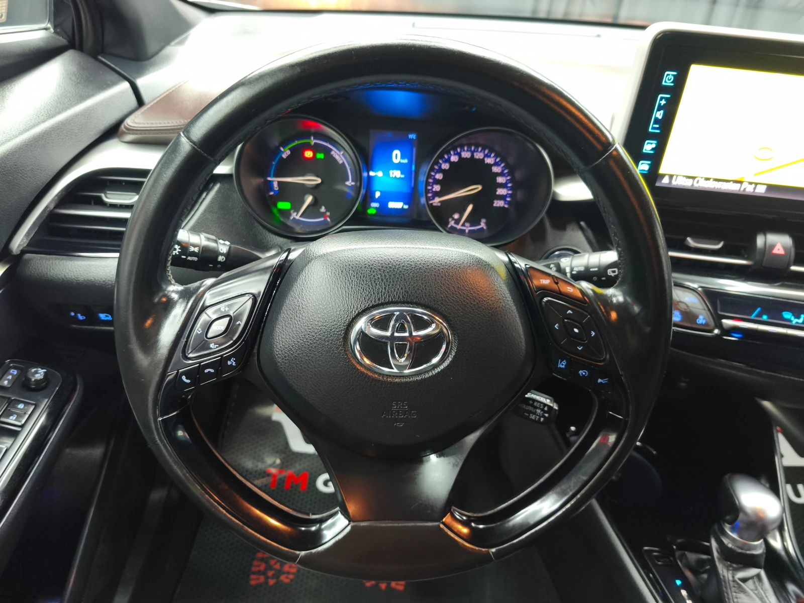 Toyota C-HR 1.8 Hybrid Automatic * 85000km* FULL* Euro6B | Mobile.bg   13