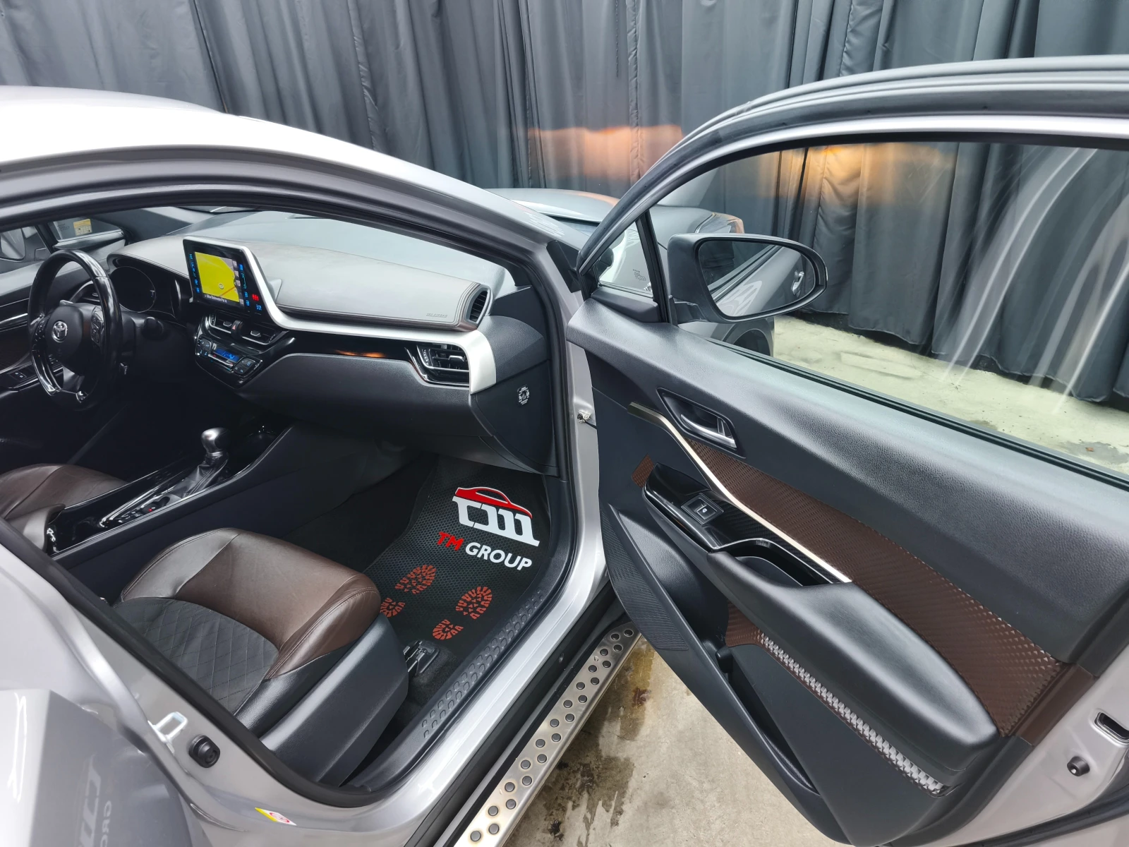 Toyota C-HR 1.8 Hybrid Automatic * 85000km* FULL* Euro6B | Mobile.bg   11