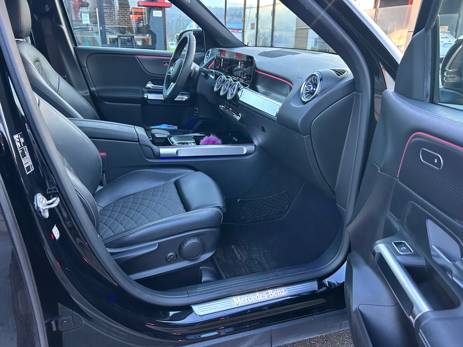 Mercedes-Benz GLB 200d AMG * �������� �������� * 360� ����� ������ * | Mobile.bg � ����������� 12