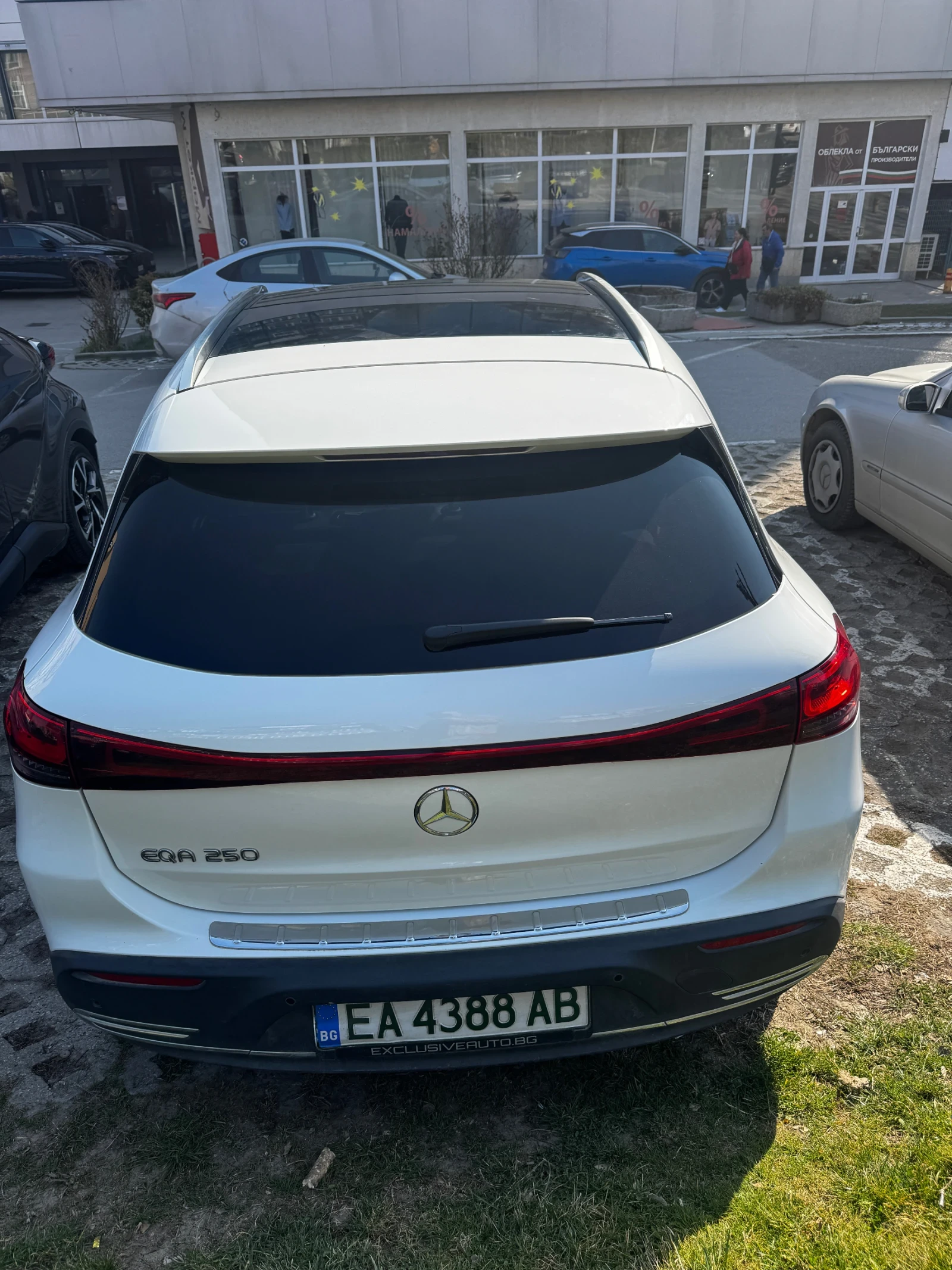 Mercedes-Benz EQA 250, снимка 4 - Автомобили и джипове - 53923165