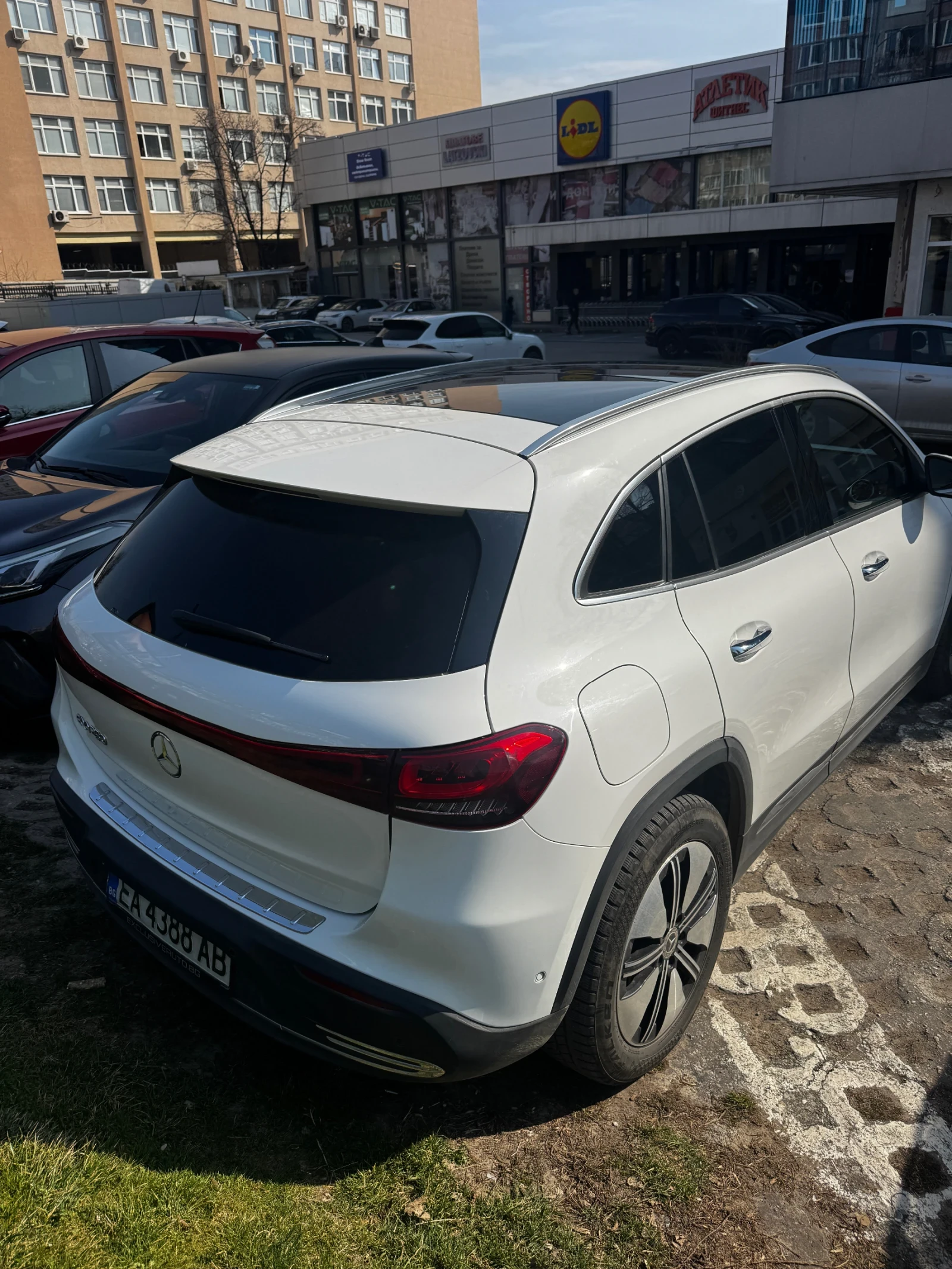 Mercedes-Benz EQA 250, снимка 3 - Автомобили и джипове - 53923165