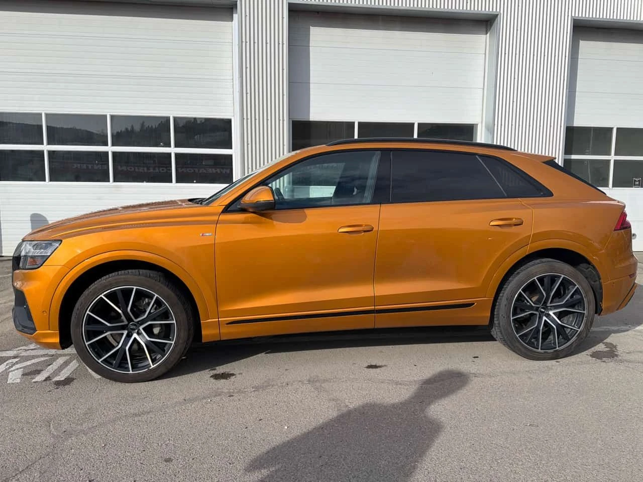 Audi Q8 * Technik * B&O * PANO * ОБДУХВАНЕ *  360 * CARFAX, снимка 2 - Автомобили и джипове - 54129205