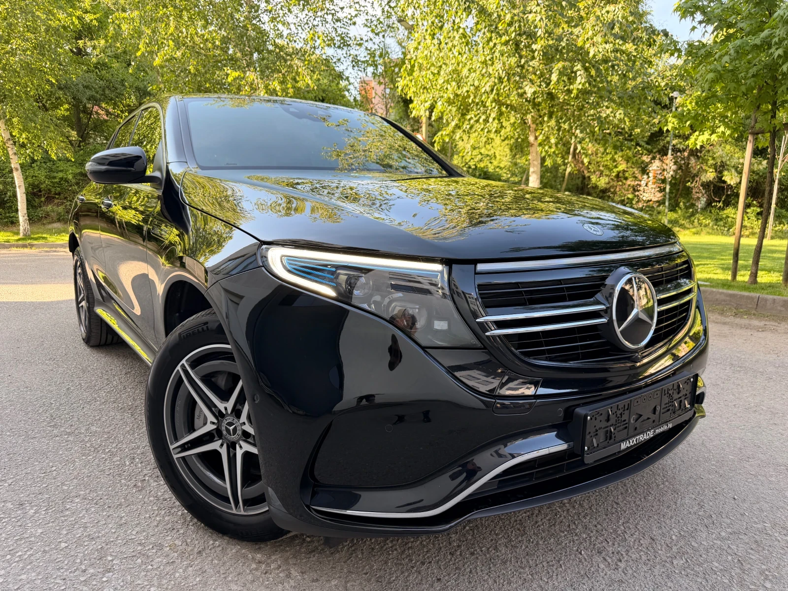 Mercedes-Benz EQC 400 / 4-MATIC / AMG LINE / КАМЕРА