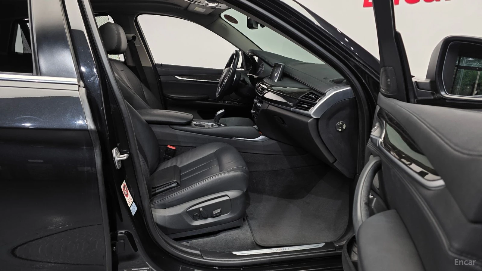 BMW X6 30d* 360 КАМЕРА* ДВА КЛЮЧА* ПОДГРЕВ* HEADUP, снимка 11 - Автомобили и джипове - 55615537