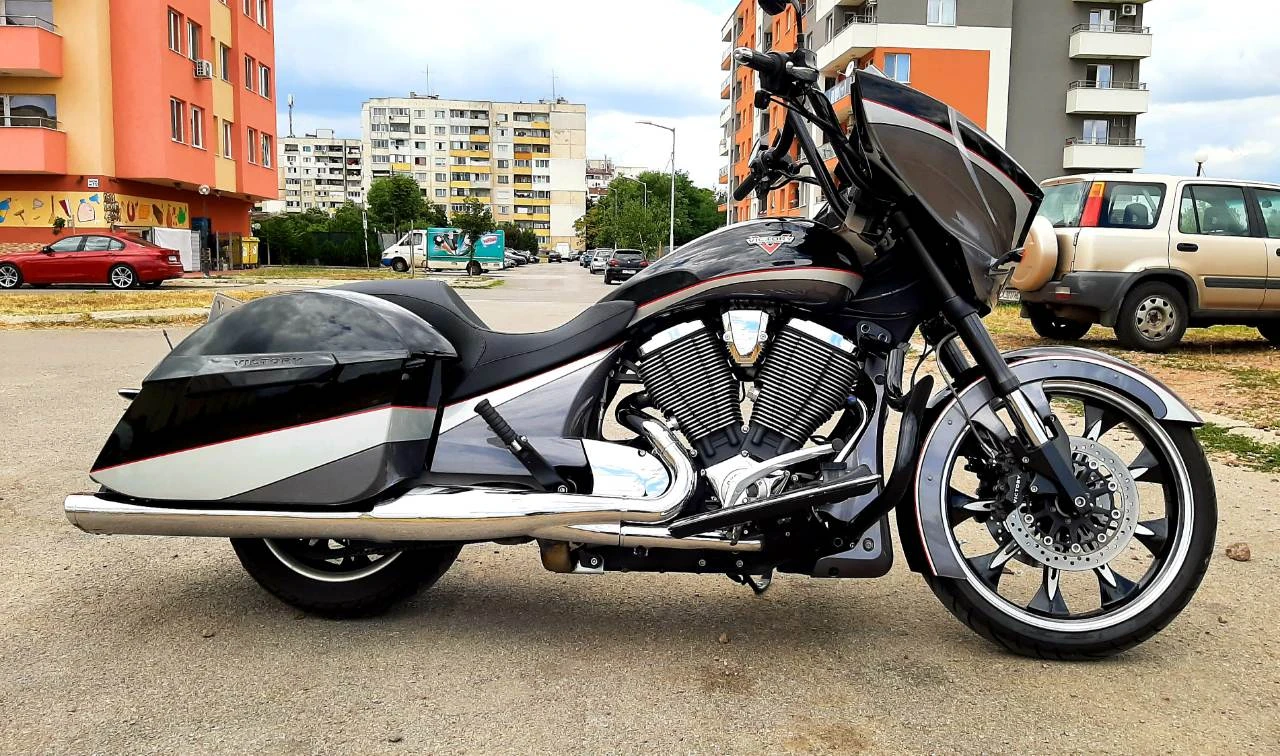 Victory Cross Country Magnum