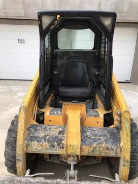 Мини челни товарачи Bobcat S130, снимка 9