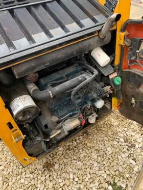 Мини челни товарачи Bobcat S130, снимка 7