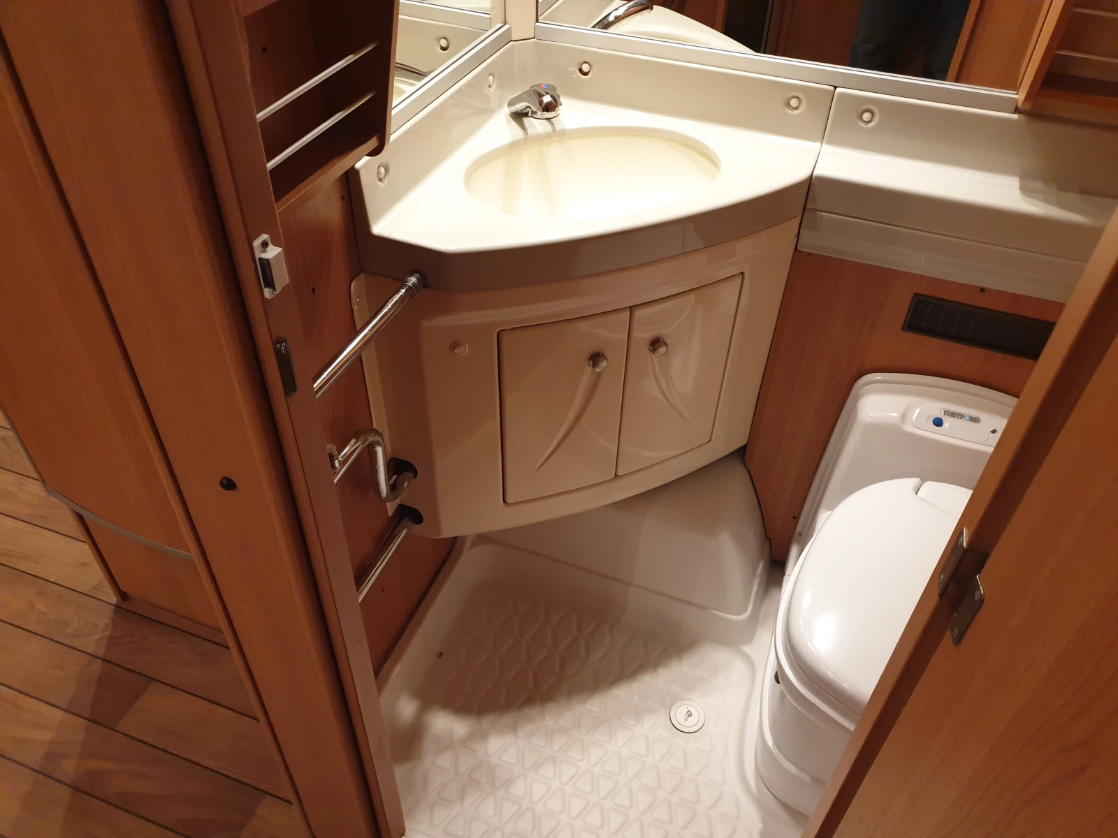 �������� Kabe CABBY 620  | Mobile.bg � ����������� 17