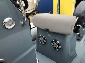 Надуваема лодка Bombard Explorer 550, снимка 10
