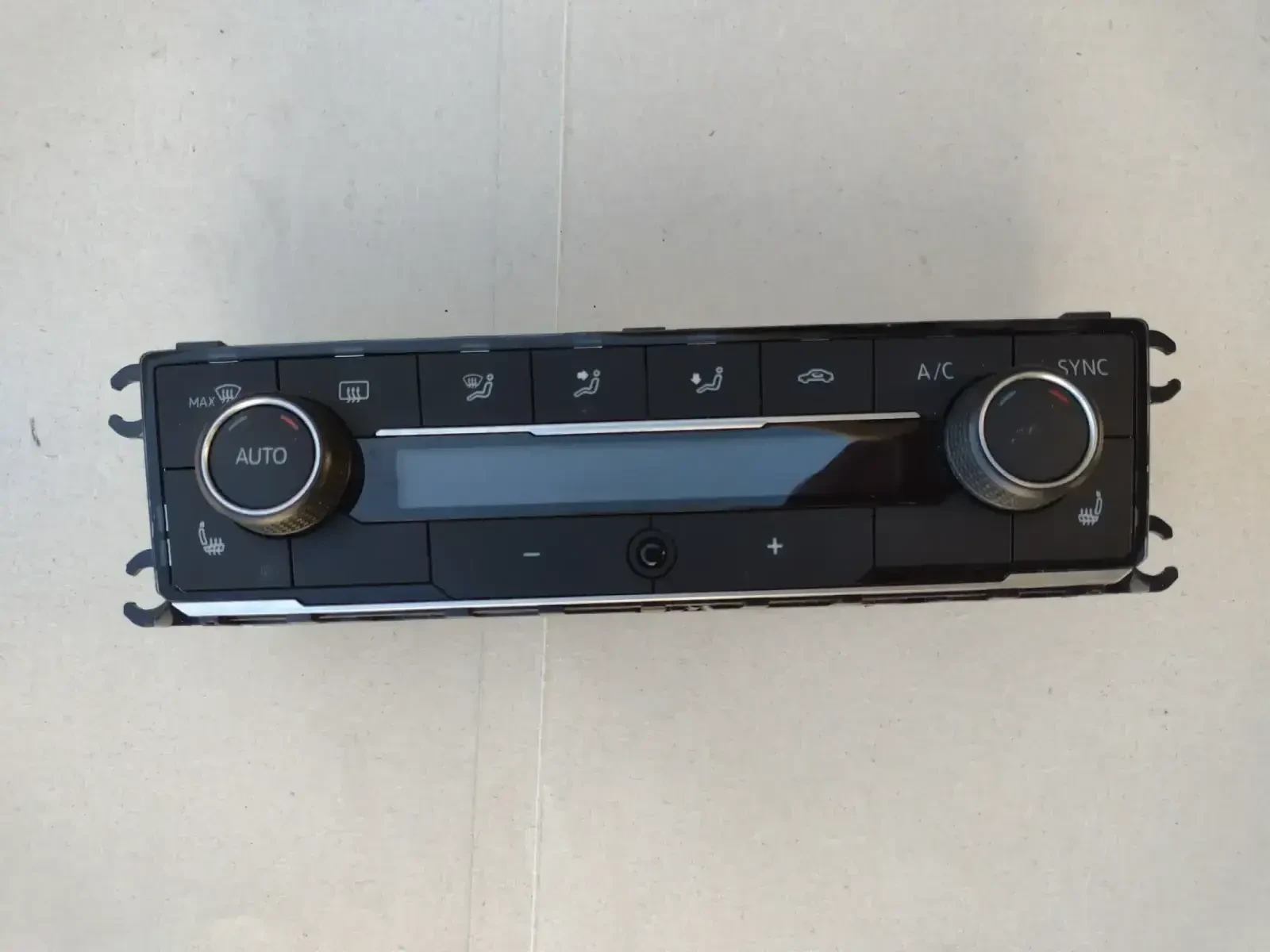 2G0907044N   2G0.907.044.N   ���������� ����������� VW T-CROSS  5HB013827-47 | Mobile.bg � ����������� 6